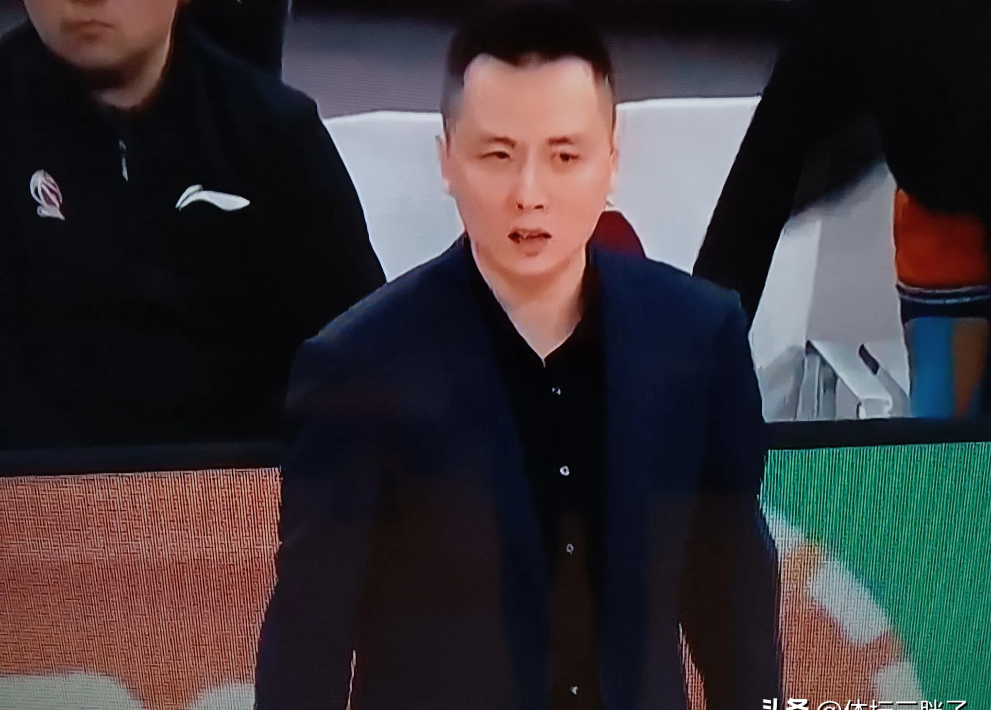 关于上海男篮攻守俱佳，轻取客场胜利的信息