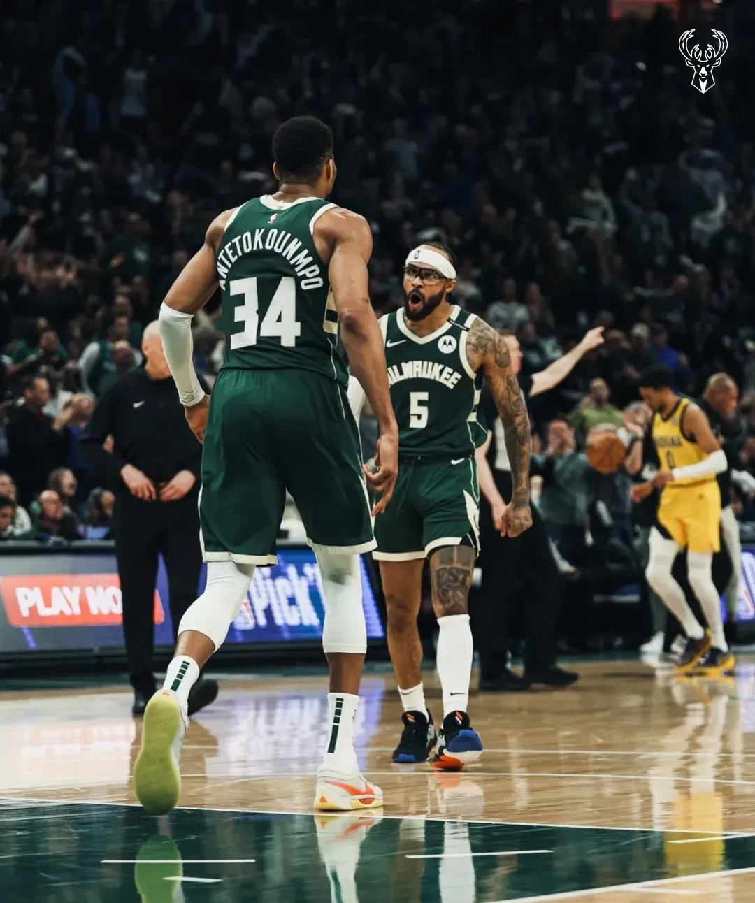 星空体育在线-包含雄鹿主场大胜活塞，止两连败的词条