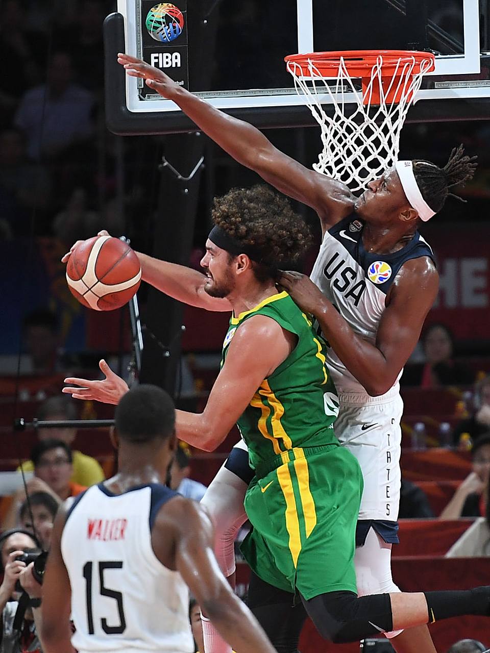 立陶宛队在篮球比赛中实现逆转