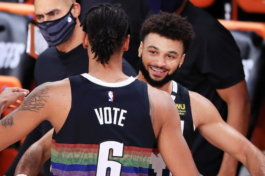 包含达拉斯小牛核心连得10分，率队逆转夺胜的词条