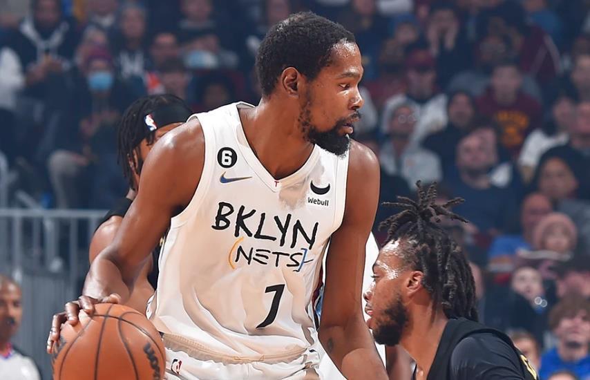 包含达拉斯小牛核心连得10分，率队逆转夺胜的词条