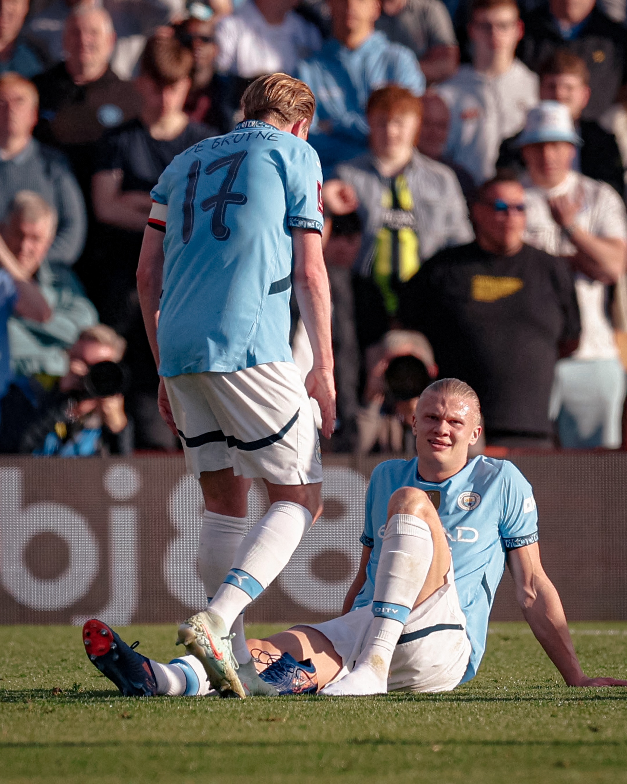 星空体育app下载地址-曼城中场因不适未能参加训练