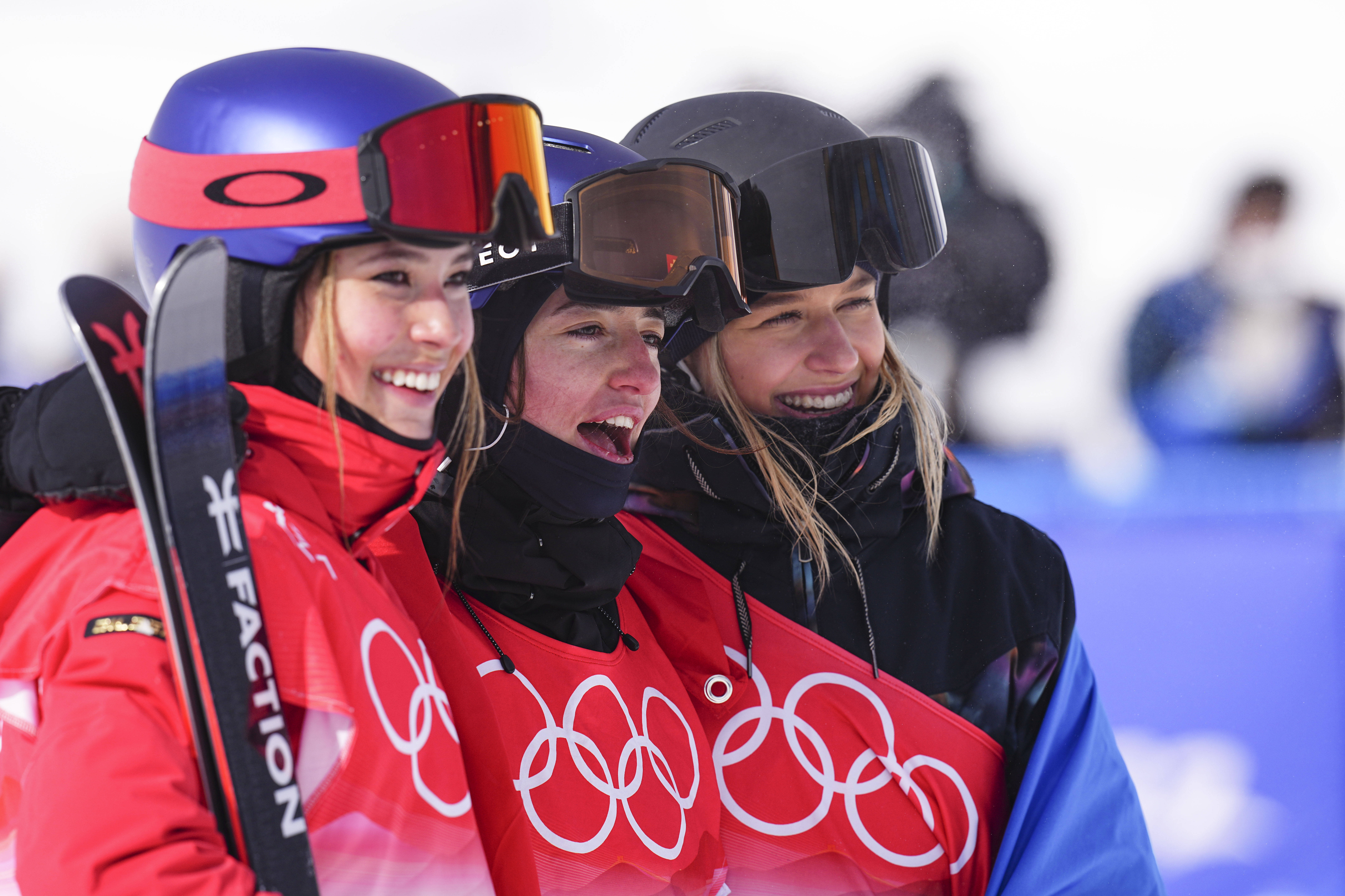 瑞士运动员表现抢眼,获得滑雪冠军 瑞士运动员表现抢眼,获得滑雪冠军